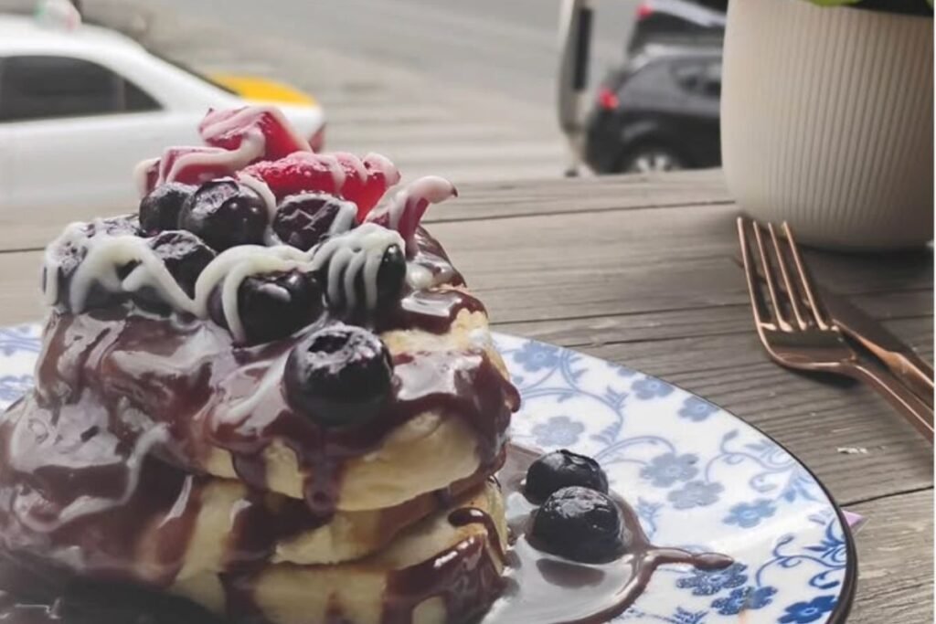 Fluffy Amerikanski palacinki so ovosje